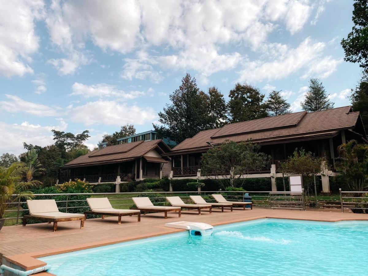 Phubachiang Golf & Resort Pakxe Eksteriør billede