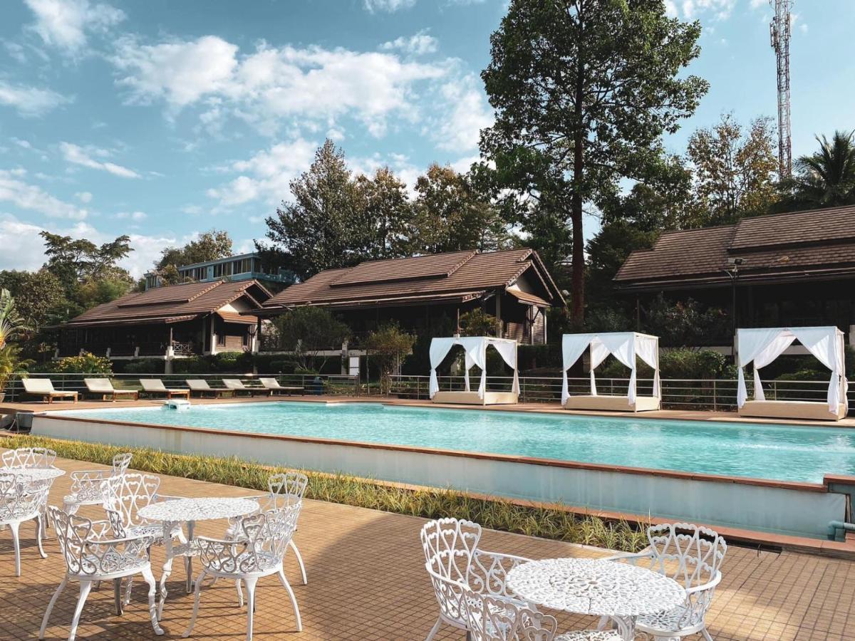 Phubachiang Golf & Resort Pakxe Eksteriør billede