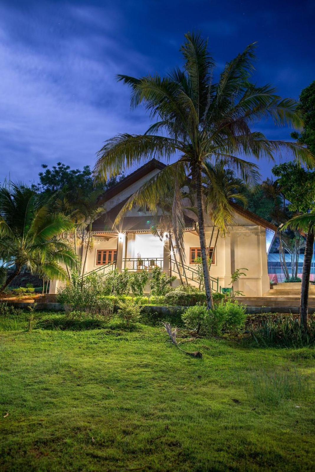 Phubachiang Golf & Resort Pakxe Eksteriør billede