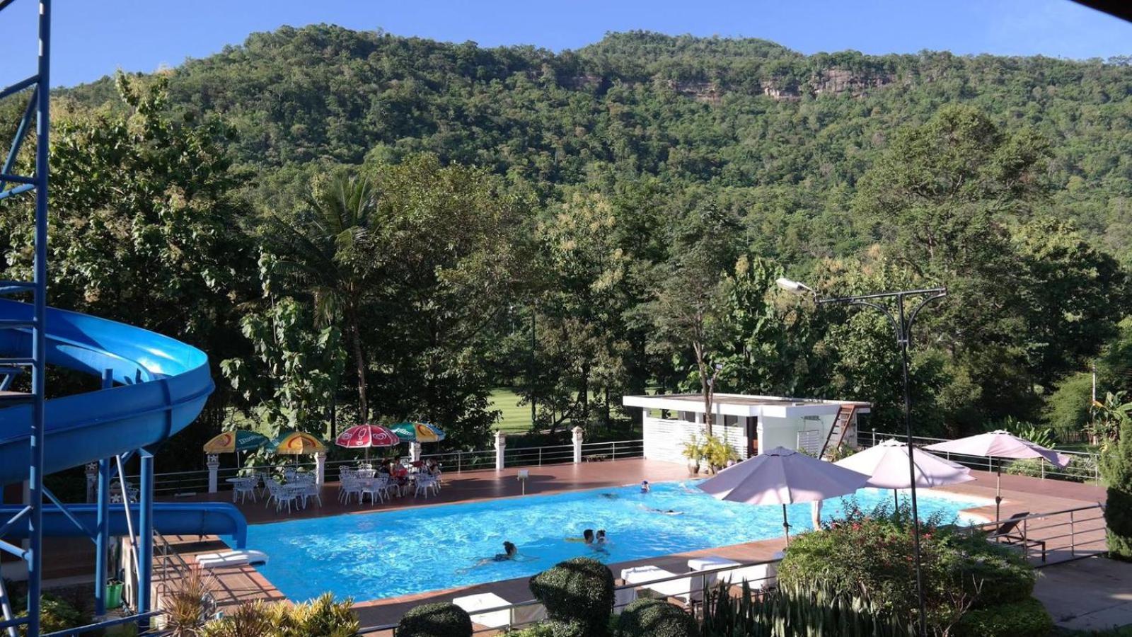 Phubachiang Golf & Resort Pakxe Eksteriør billede