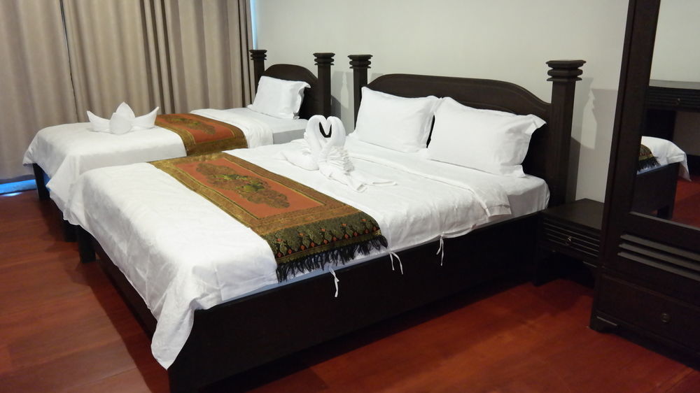 Phubachiang Golf & Resort Pakxe Eksteriør billede