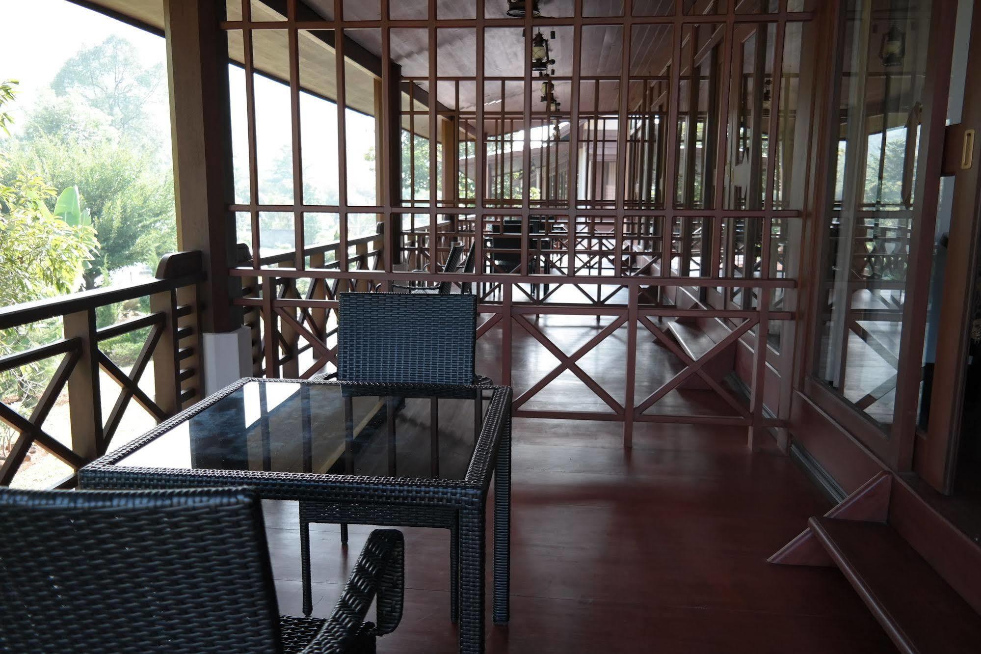 Phubachiang Golf & Resort Pakxe Eksteriør billede